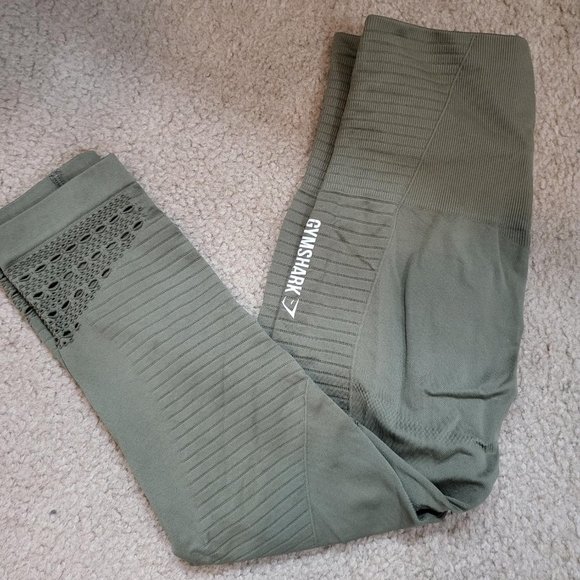 Gymshark Pants - Gymshark Energy Seamless Cropped Leggings XS